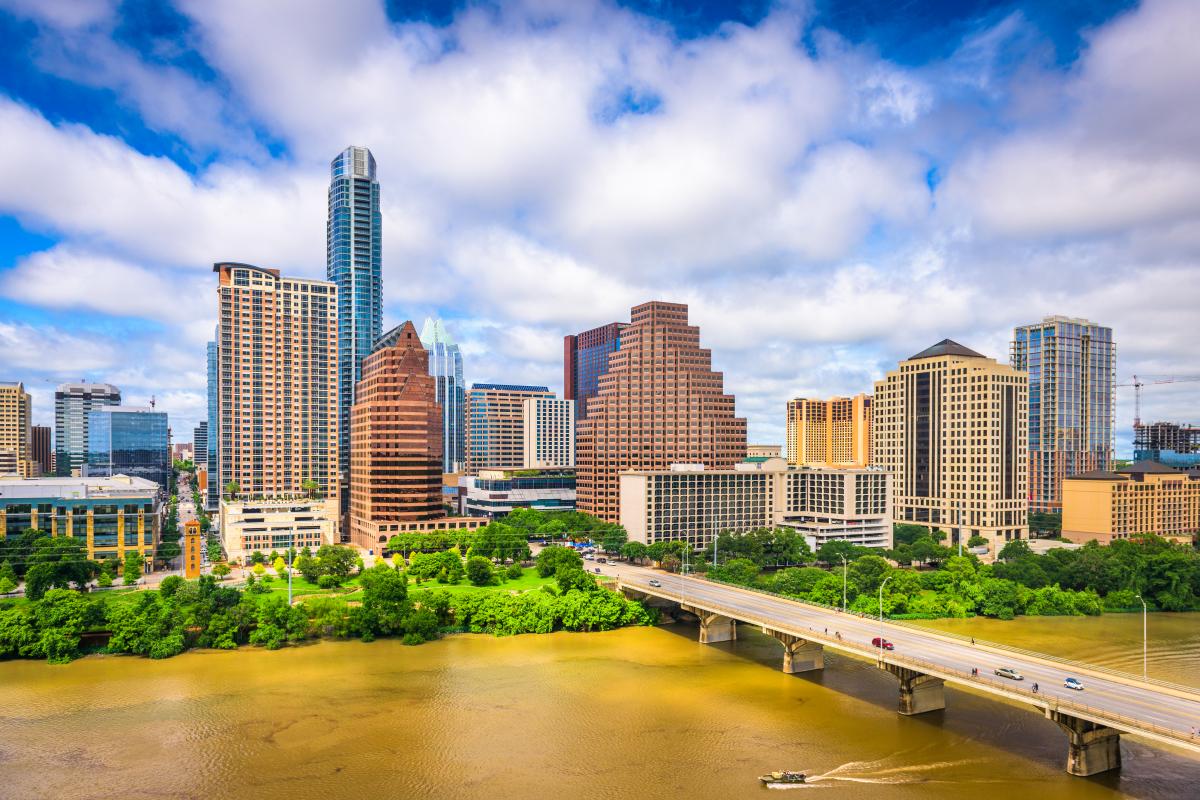 austin-texas-skyline-PHHHVZ9 Austin Texas Skyline PHHHVZ9